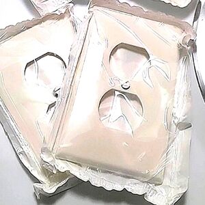 Wall Plate Plastic Flame Retardant Plastic Recepticle OutletCovers White…